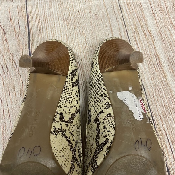 Enzo Angiolini snakeskin, print cream brown heeled pointy toe shoes size 7.5 - Picture 4 of 8